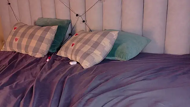 nahomi_campbell Show in webcam