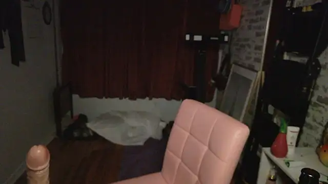 PrettyLittleProblem's Live XXX Chat