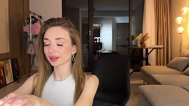 Jolienne élő XXX-chatje