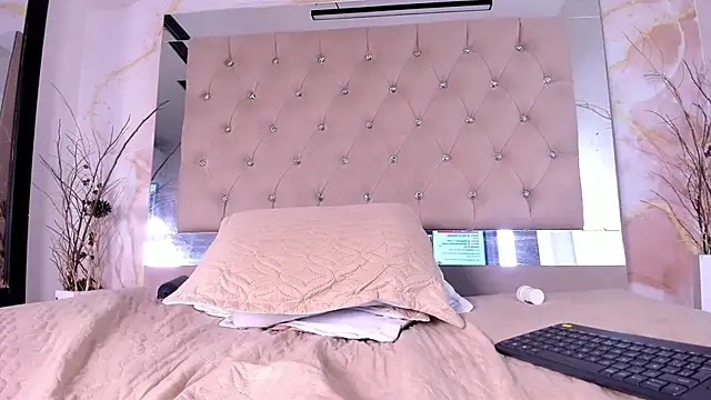 Kloe_skinny's Live XXX Chat