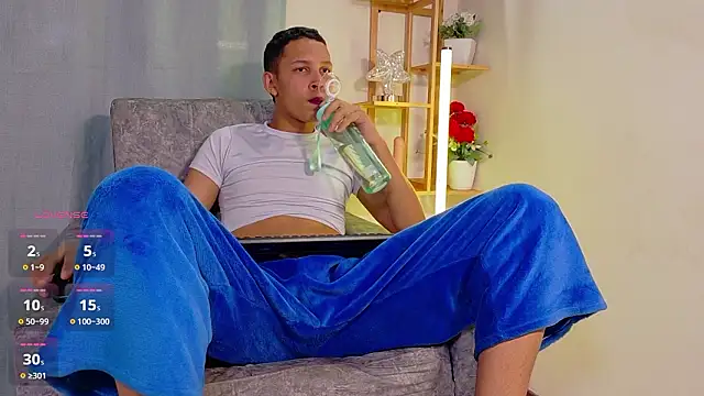 Chat +18 de Noirvynn ao vivo