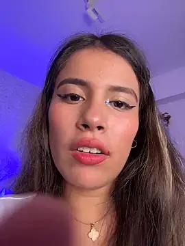 Chat +18 de EMILIIA_RICHTER__ ao vivo