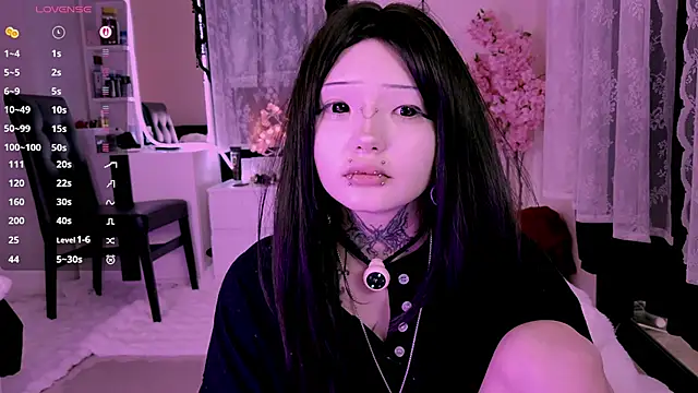 XXX chat uživo modela Lein_Bone