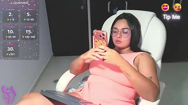 CelesteBrucee Adlı Modelin Canlı XXX Sohbeti