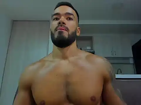 XXX chat uživo modela Alexander_Martines