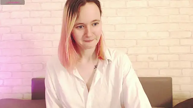 Ericha_Stone Live XXX-Chat