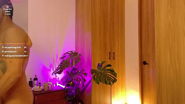 Chatroom XXX en direct de LovesKingdom