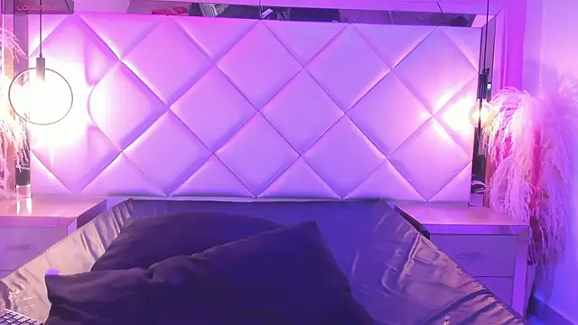 Dojaaiisha webcam show