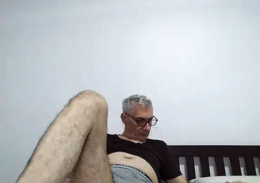 BIGUNCUTHARDCOCK's Live XXX Chat