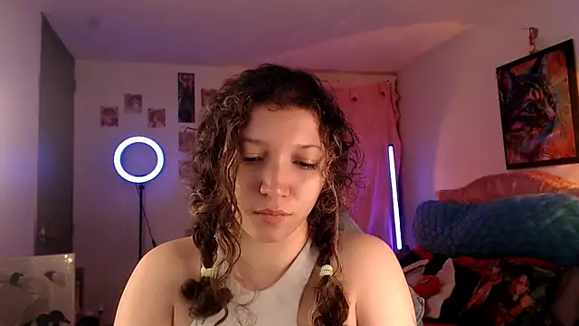 AllyDonfort's Live XXX Chat