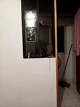 luna_pinkyn Live XXX chat