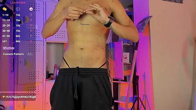 Alejandroo_Montenegro's Live XXX Chat