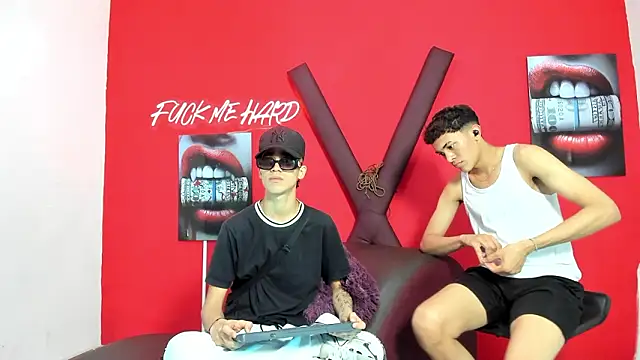 SKYN_MAN's Live XXX Chat