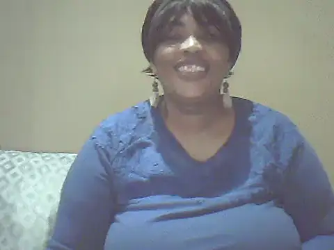 Pokazy przed kamerką – SexxyBoob