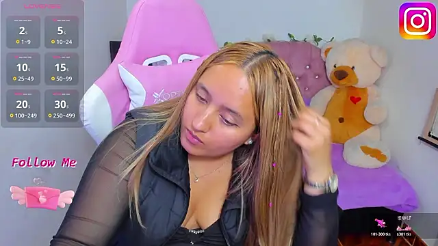 Živý XXX chat ema_tayy