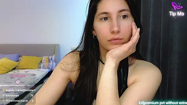 marrycolins Adlı Modelin Canlı XXX Sohbeti