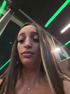 Živý XXX chat BelleLouiseVp