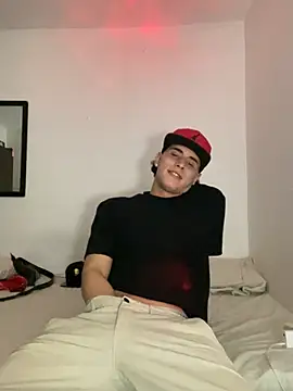 Maximuz1920 Webcam show