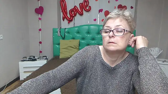 EmiliaGree Chat XXX in diretta