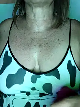 Show modela Kasandra_Ho na web-kameri