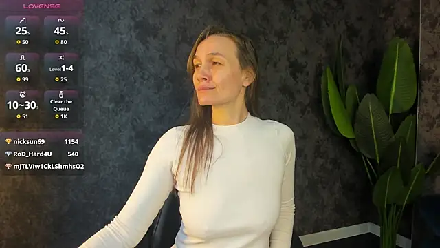 Lillian_White: онлайн-секс-чат