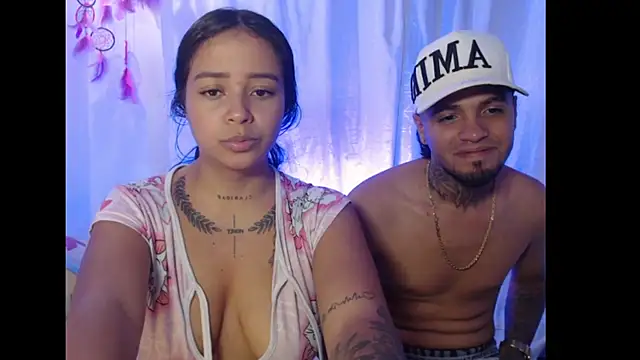 meghan_travisのウェブカメラショー