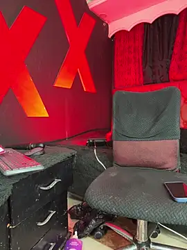 abrilbigcock Chat XXX in diretta