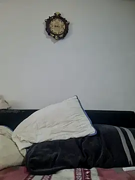 raducori 在線直播表演