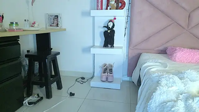 eva_sin18 লাইভ XXX চ্যাট