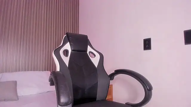 dania_miller_'s Live XXX Chat