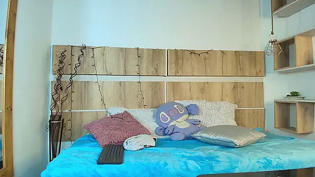 Rapthalia_: онлайн-секс-чат