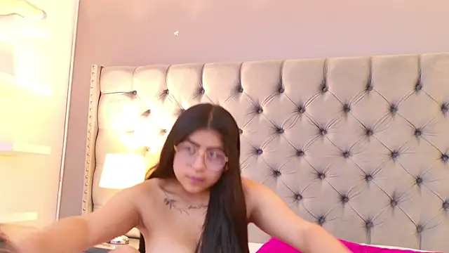 ScarletJons live XXX chat