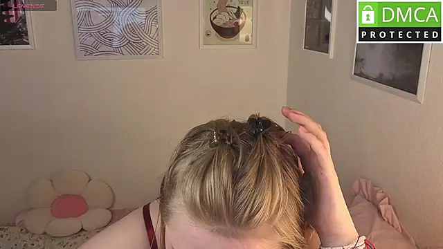 Chat +18 de Essie_Fanning ao vivo