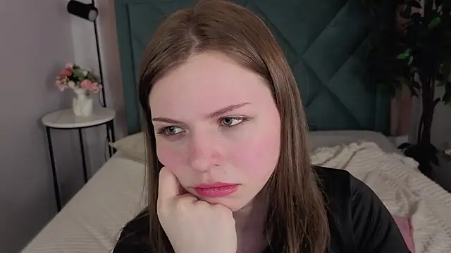 LesleySky 即時 XXX 聊天