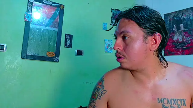 Chat +18 de clydexxxbunny ao vivo