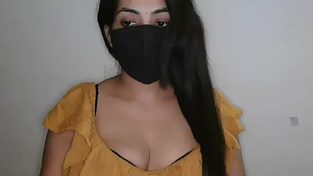 Reddy_Trisha élő XXX-chatje