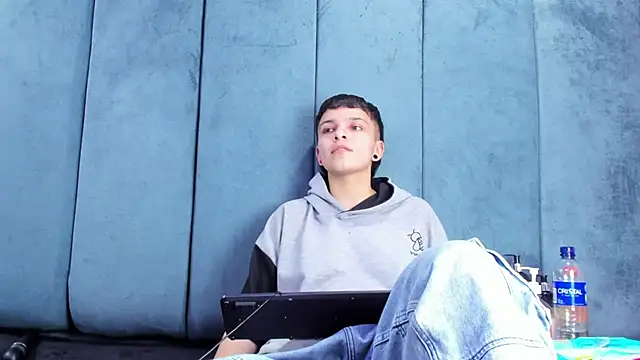 Megan_Thompson_: απευθείας συνομιλία ΧΧΧ