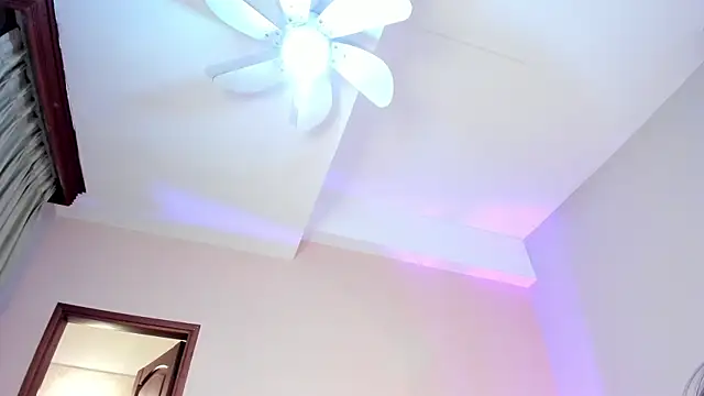 JupiteFox Chat XXX live