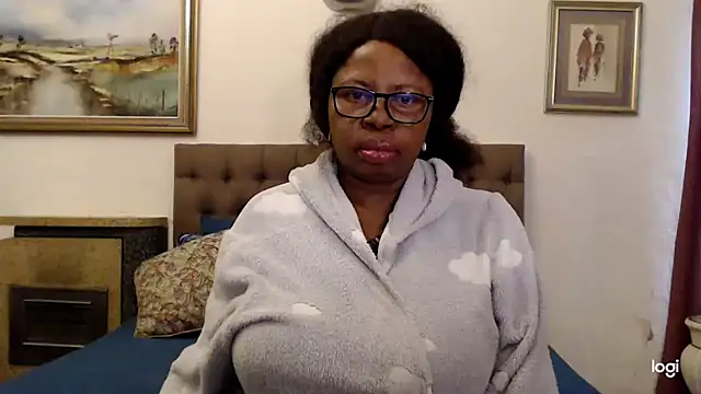 OmegaLipps' Live XXX Chat