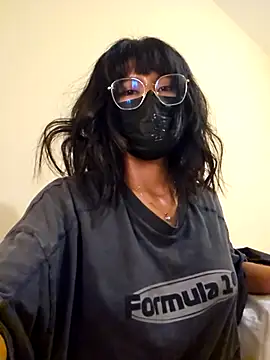 Chat +18 de Latin_summer ao vivo