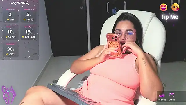 CelesteBrucee's Live XXX Chat