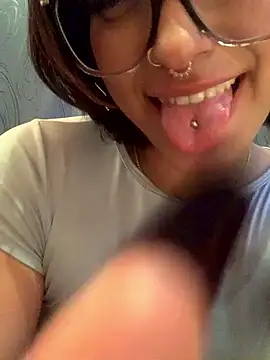 Chat XXX ao vivo de LilithMonette