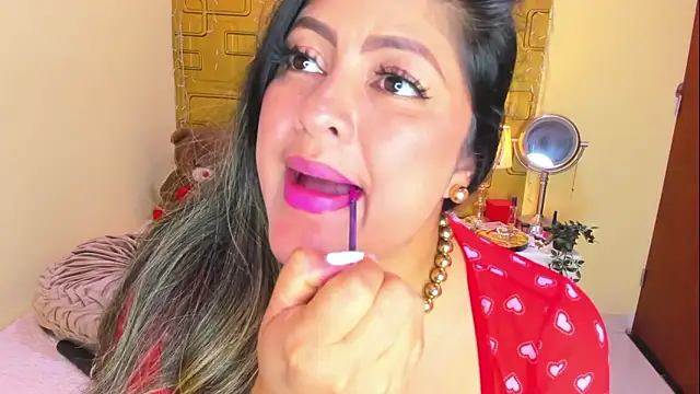 Julia_Haye Chat XXX in diretta