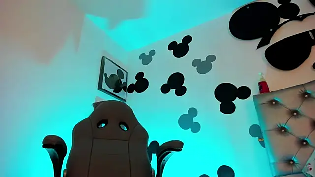 Czat XXX na żywo – AdharaSkinny_