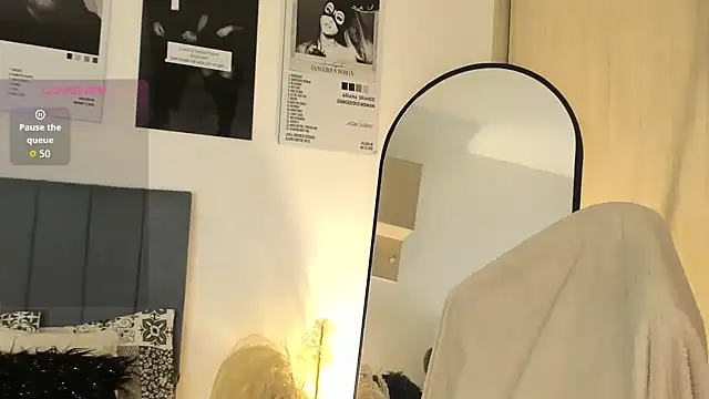 hollyprincess_2のウェブカメラショー