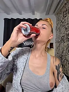 kylie_blck Chat XXX in diretta