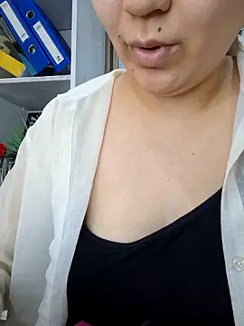 Sembang XXX Secara Langsung Emi_hot1