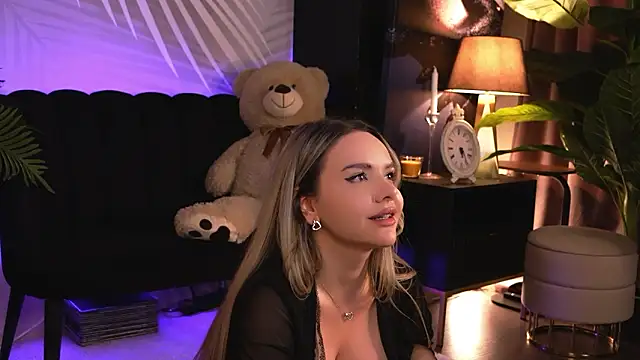 KatyaBelle 即時 XXX 聊天