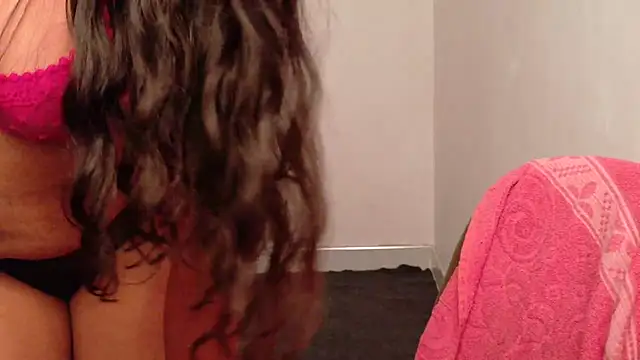 Cludi-New Adlı Modelin Web Kamerası Şovu