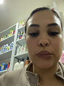 FOX_LATINA's Live XXX Chat